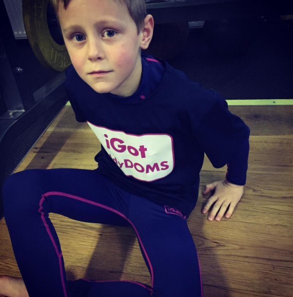 iGD_Sport's tweet image. Designed for Under 16’s, DiddyDOMS #CompressionWear provides maximum #MuscleCompression &amp;amp; ventilation. ow.ly/uJ0l30b9duQ #GymLife
