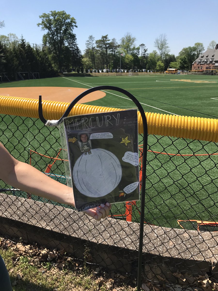 JimFlakker's tweet photo. #kpsscience creates a scale model of the solar system on campus! @kentplaceschool #innerplanets #seniorlot https://t.co/wjgS5D1aWR