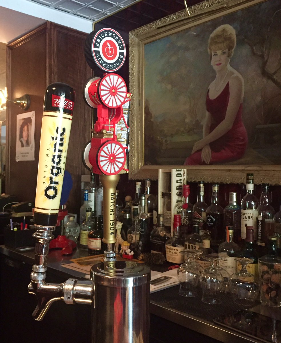 RealCindyWilkes's tweet photo. Guess what's new on tap? @MillStreetBrew #organic #batch1904 Doris is happy! https://t.co/FvsT0hfngd