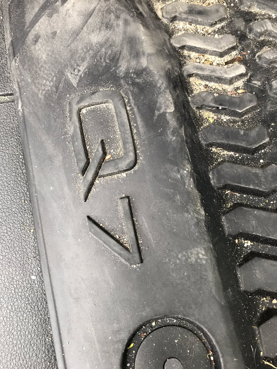 DetailingD's tweet image. Audi Q7 in Hudson NH today ready for its monthly detailing #detailing #mobile #Audi #hudson #clean-car