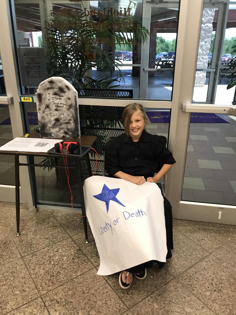 kellam_hles's tweet photo. Wax Museum! The kids worked so hard! https://t.co/7YxEr2gS7F
