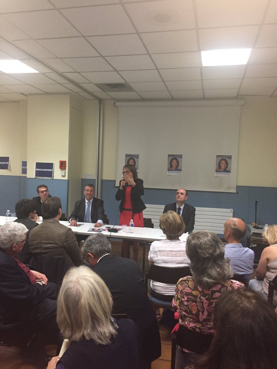 JeuneRepCirco4's tweet photo. Bravo à @brigitte_kuster pour cette réunion constructive. Une femme d'expérience, de proximité et d'engagement. https://t.co/54yiUtR25k