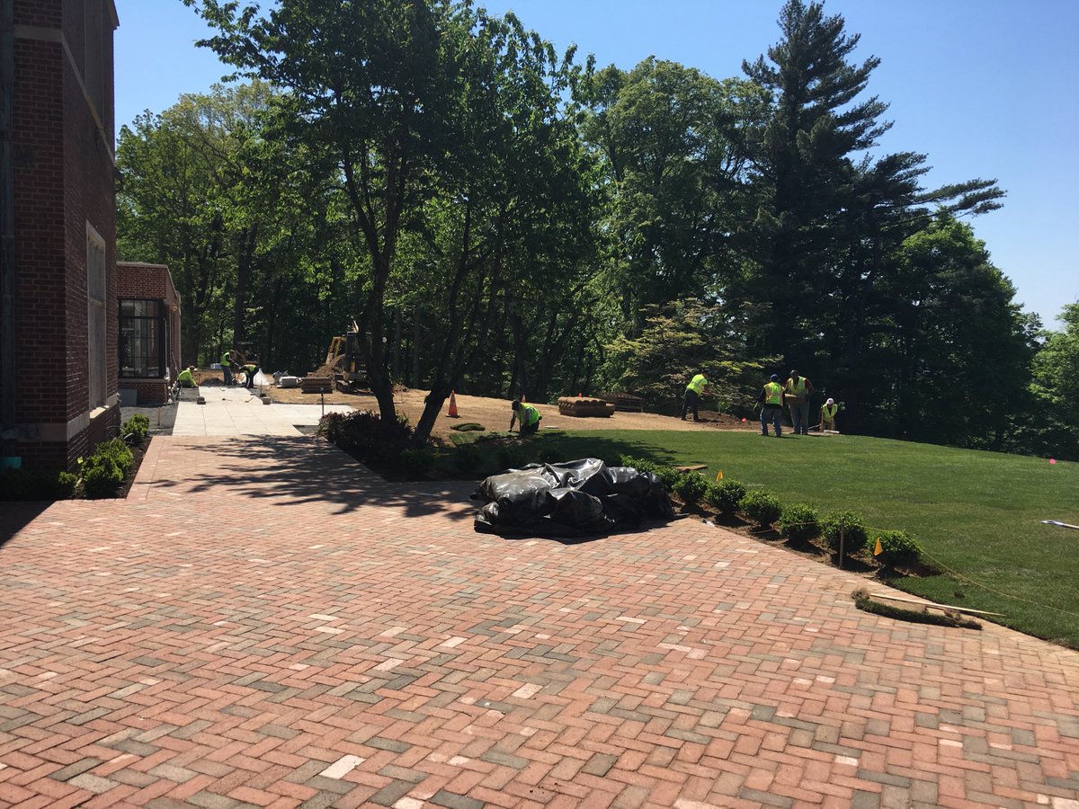 bobw1912's tweet photo. Now that's #workflow Wednesday #goinggreen #herecomesthesod https://t.co/kcNkgK6mr2
