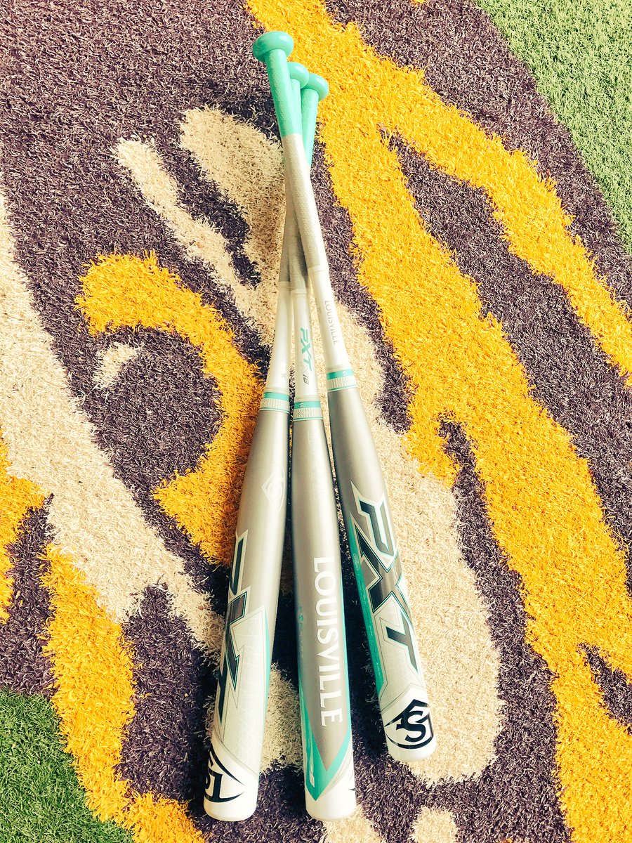 LLefty18's tweet photo. It's that magical time of yr when @sluggerFP sends new Bats! The #PXT is hot! Can't wait to bust them out @NCAAsoftball Regionals #Made4June https://t.co/CBBSLW6LP5