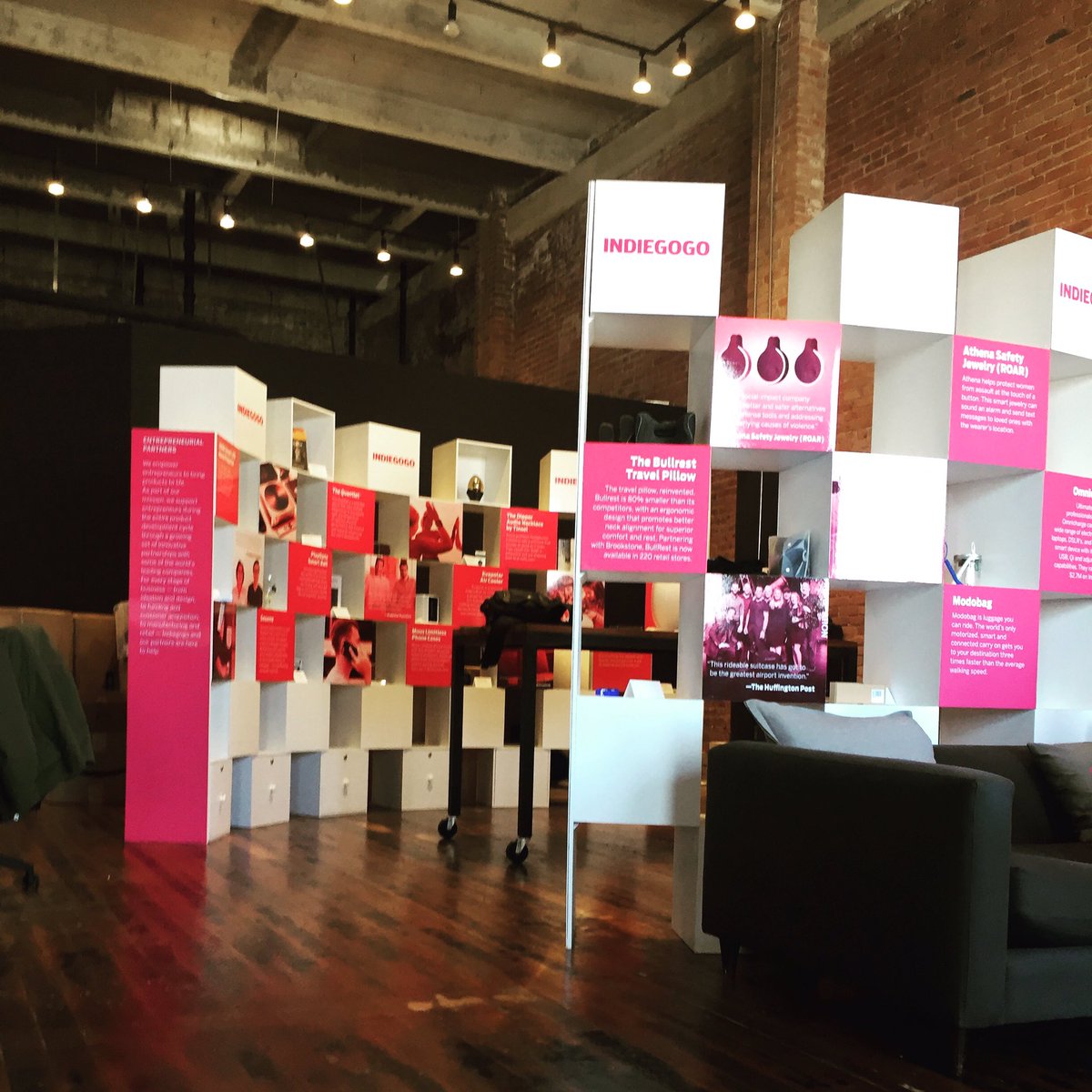 arroebrand's tweet photo. Preparing for our campaign at @Indiegogo HQ #arroe #laer #startup #crowdfunding #indiegogo #smartsleeve https://t.co/pleHBHu8kw