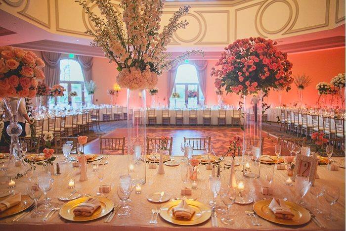 MarieKubin's tweet photo. In love with the ambient #uplighting glow lining this reception! Photo via #BinaryFlipsPhotography https://t.co/ZmJ451o8dK