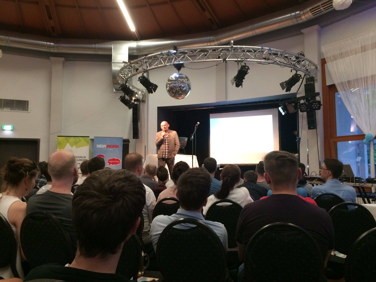 Dastianoro's tweet photo. #funjena bei der Fuckup Night. Danke für die interessanten Fuckups @proagilede @synesty @FLYACTS https://t.co/bYLWz3vgd4