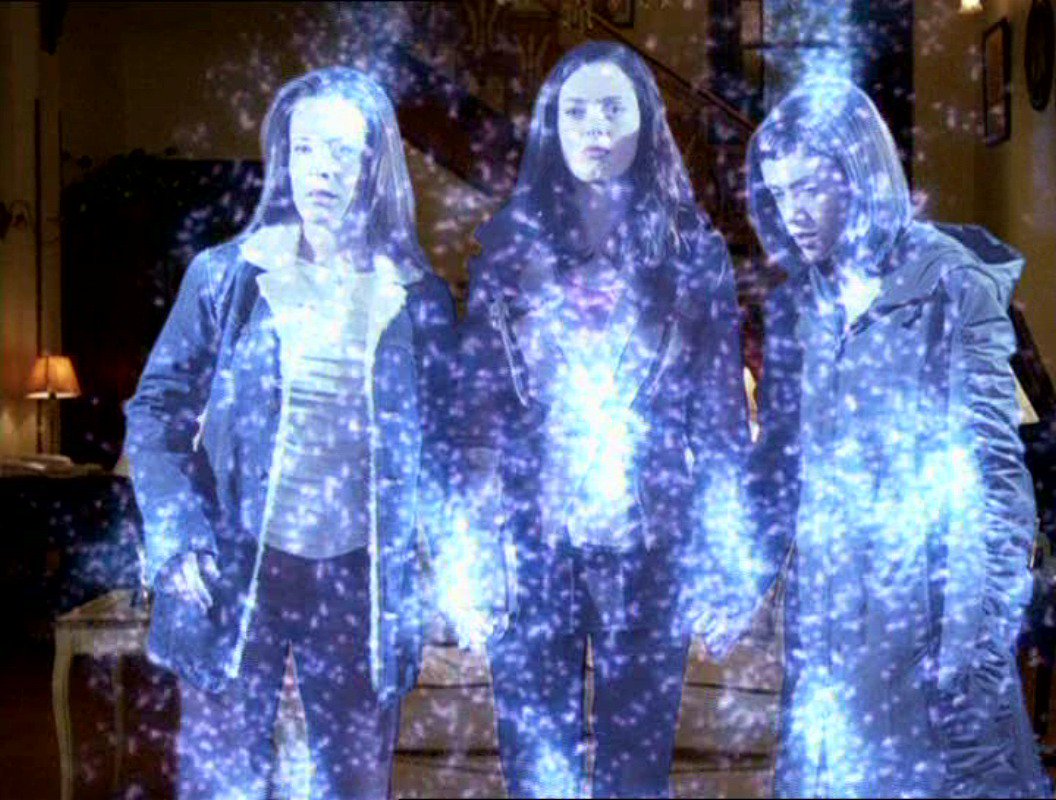 ThePowerOfGrams's tweet photo. If you where a whitelighter, where would you go in the world? #Charmed #CharmedFans #CbsCharmed #CharmedFamily https://t.co/rnIpEZXuog