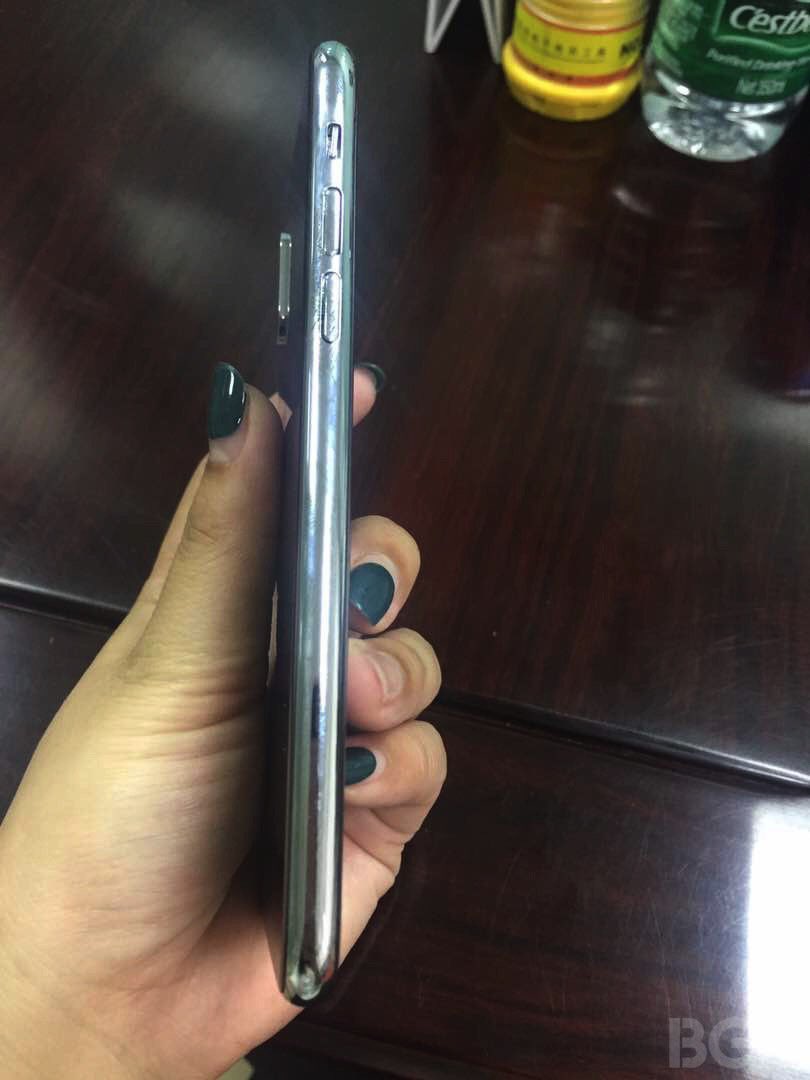 AppleLeaker tweet media