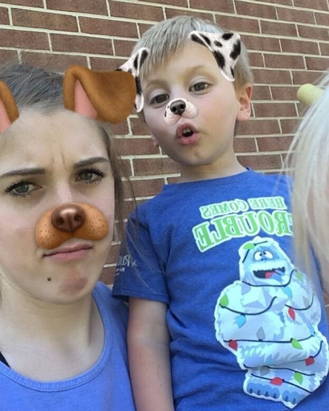 magladon21's tweet photo. "I love you! Wait what's your name?" #firstdayback #theyforgotme https://t.co/ZCgC94hckf