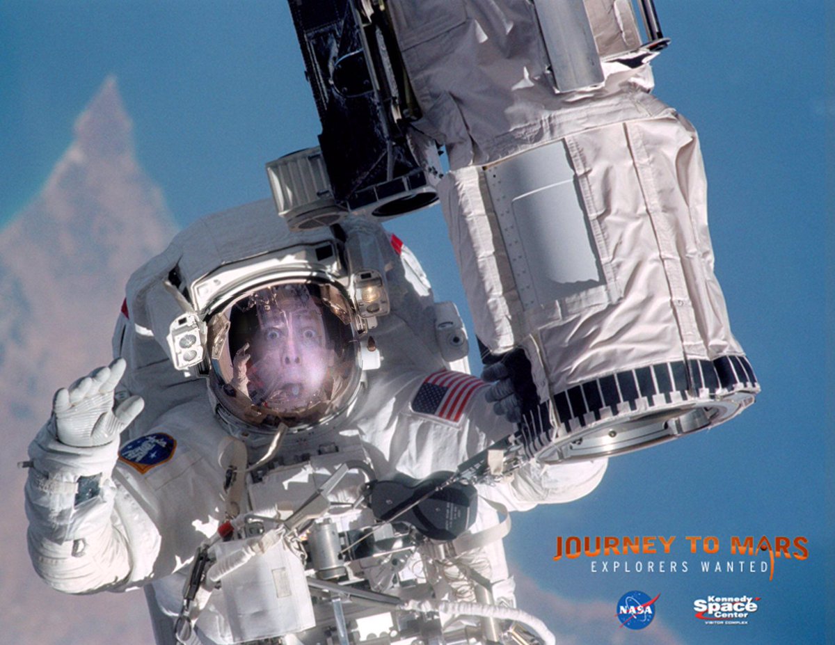 AmazingPhil's tweet photo. Leaked photo from the upcoming movie 'Gravity 2' https://t.co/cFPJQjlWKK