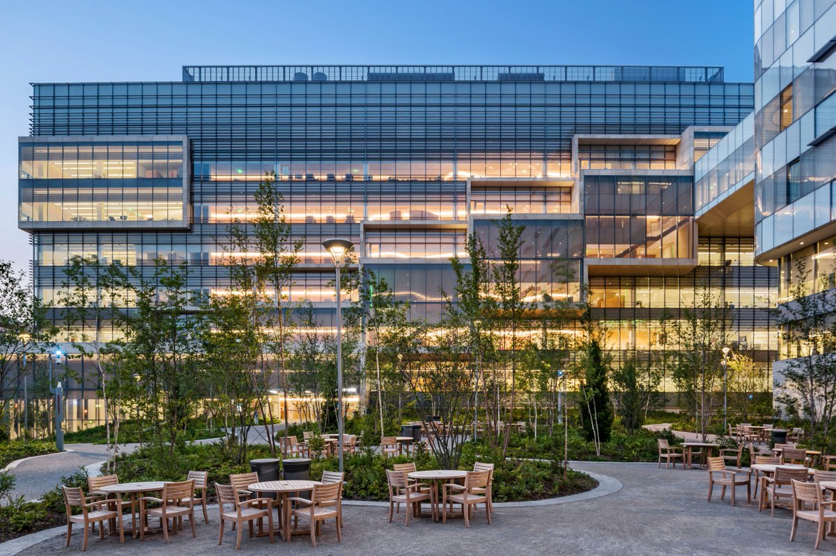 labdesignnews's tweet photo. Lab of the Year Awards: Special Recognition for Innovative Systems @CannonDesign @Novartis https://t.co/aJdV5YL5ti #2017LDC #labdesign https://t.co/ZPwxcmuodg