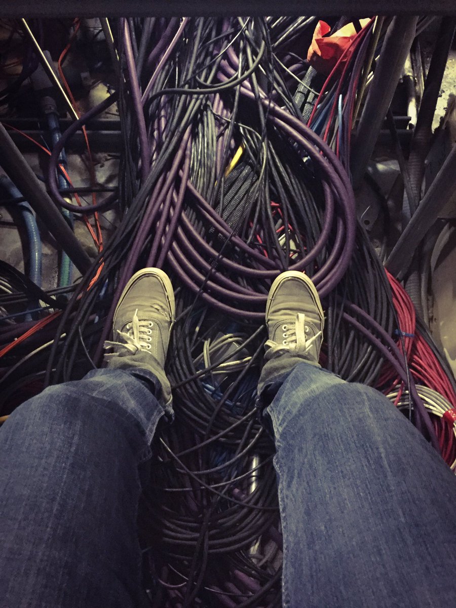 wiretechgirl's tweet photo. Today at work... #WednesdayWorkpics #wiretechgirl #cables #wiring #dapfpod https://t.co/kUOu8G6rdf