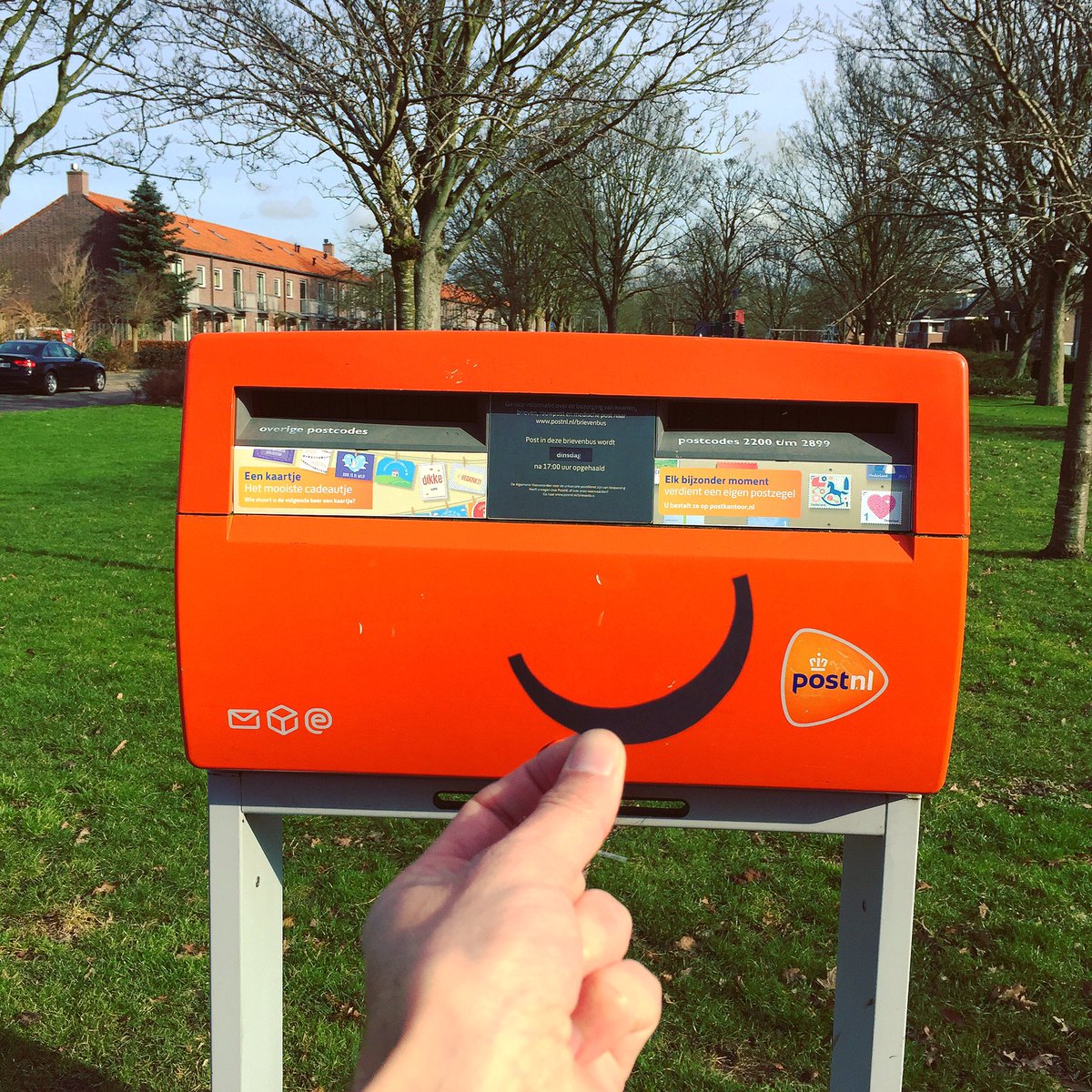 I Love giving Mailboxes a Face! Location: the #Netherlands. #postnl #post #mailbox #papercut #silhouette