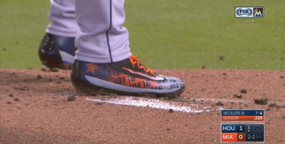 Marlins swept by Astros as opposing pitcher honors Jose Fernandez bit.ly/2qsnUIY https://t.co/2rbVz9nVE0