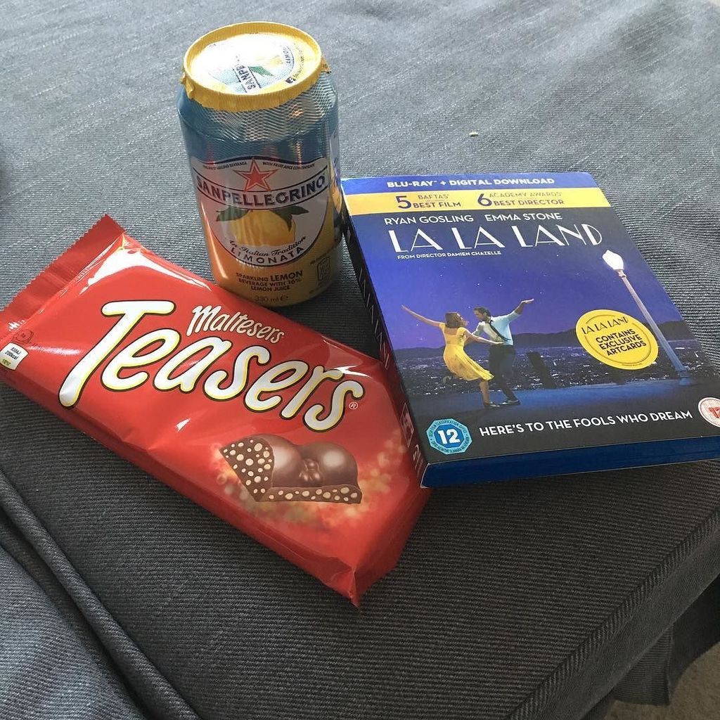 ellenhkwiggins's tweet photo. Not only have a saved a butt-load on my car insurance, I've also got a splendid evening ahead! :)
#lalaland #favou… https://t.co/Hp2oeUZqhb https://t.co/8ywo9sjmir