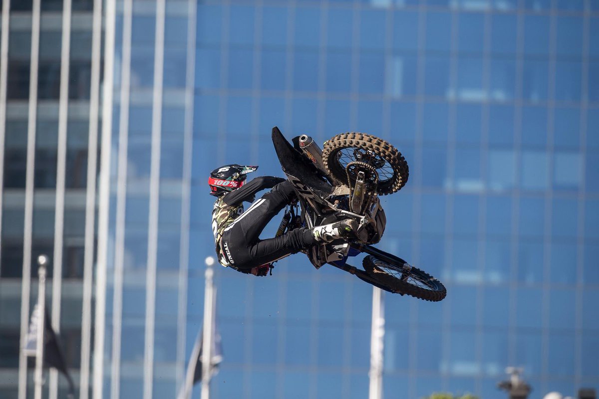 .<a href="/DeanWilson15/">Dean Wilson</a> with the full send. #WhipitWednesday #SupercrossLIVE