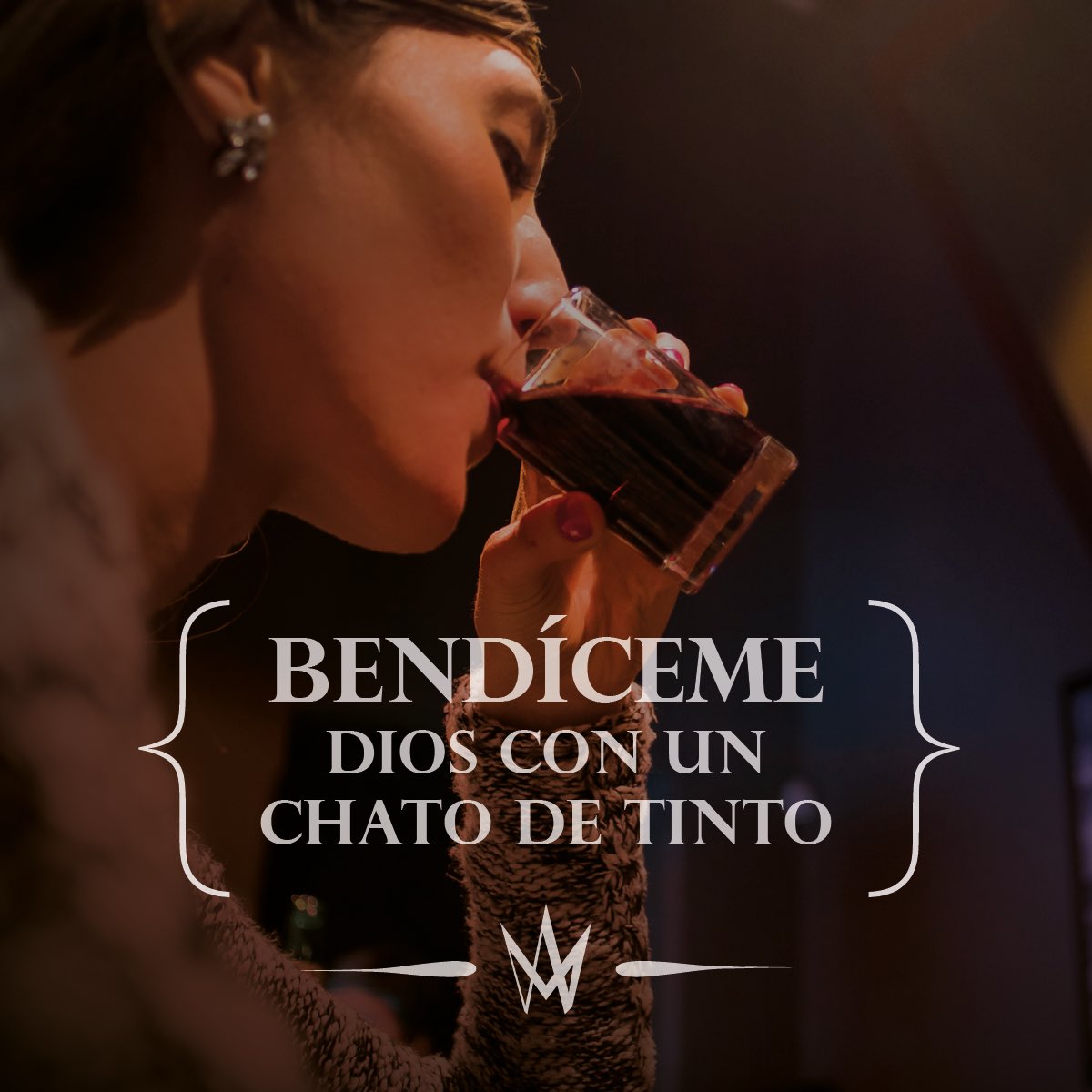 MesondlasAnimas's tweet photo. Después del trabajo vienen bien unos chatos de tinto y preguntar qué ofrece el menú! 
#Unlugarconhistoria  #Madero421 https://t.co/Gm0z6m8o3d