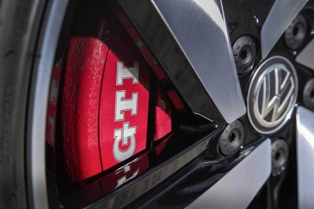 Updated #GTI Performance &amp; new Evo engine joins latest #Volkswagen Golf line-up tinyurl.com/mgagss7 #VW <a href="/UKVolkswagen/">Volkswagen UK</a> <a href="/MurrayVW/">Murray Newton Abbot</a>