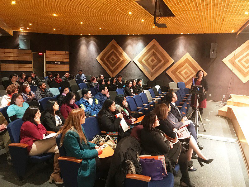 gobmagallanes's tweet photo. #OPDProvincial en Clase magistral de Directora @OngRaices sobre explotación sexual comercial de niños/as y adolescentes #RepararElDaño #puq https://t.co/Az3OkTUbLK