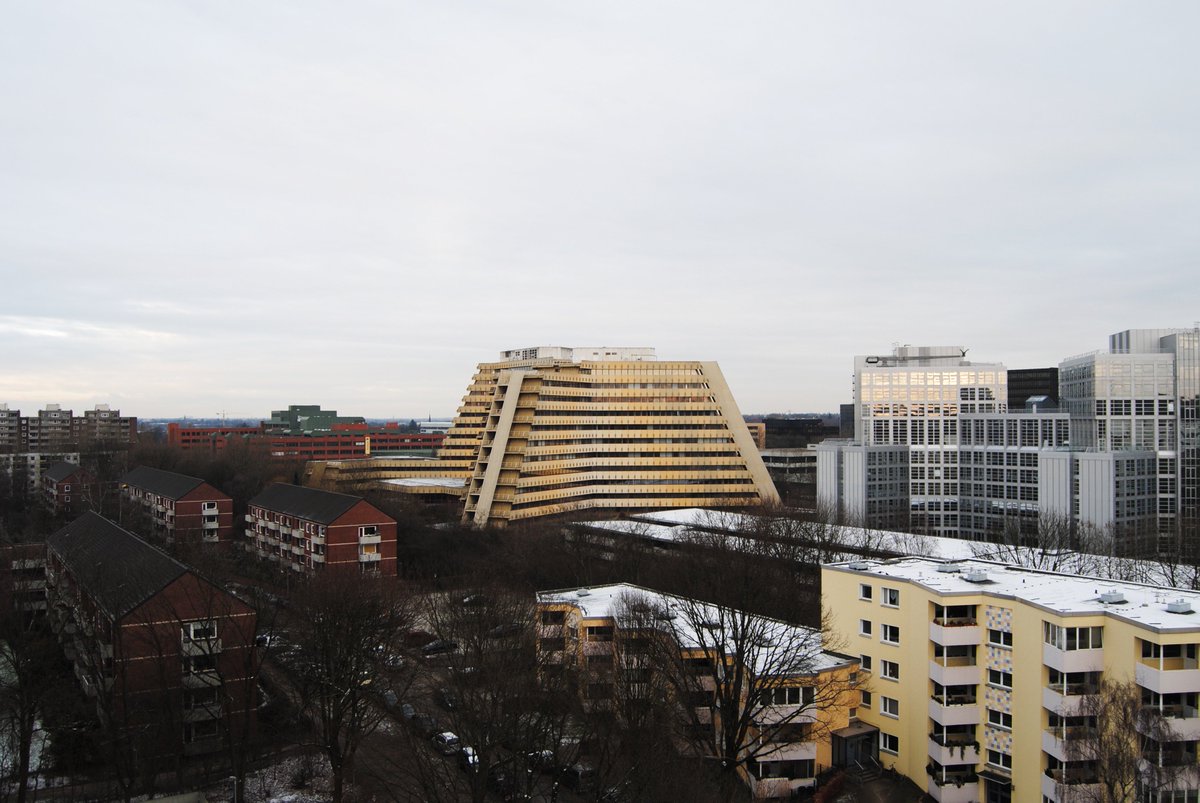 cityhof_ev's tweet photo. Samstag noch nichts vor? Wir empfehlen den #photowalk "#meetbrutalismhh" zur #postpyramide in der #citynord: https://t.co/3zDZfNuQGu #hambur https://t.co/WPlYS0usLX