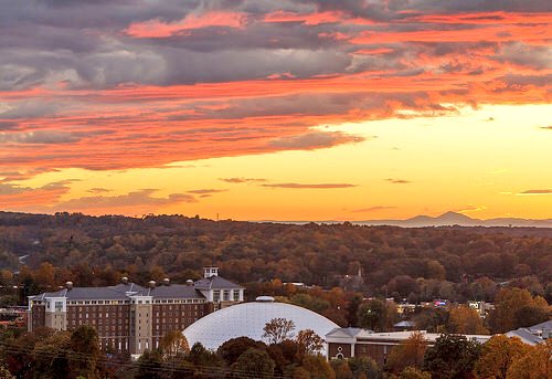MelodyJayroe's tweet photo. less than two months before i can call this home 😍 https://t.co/04LWlgDirn