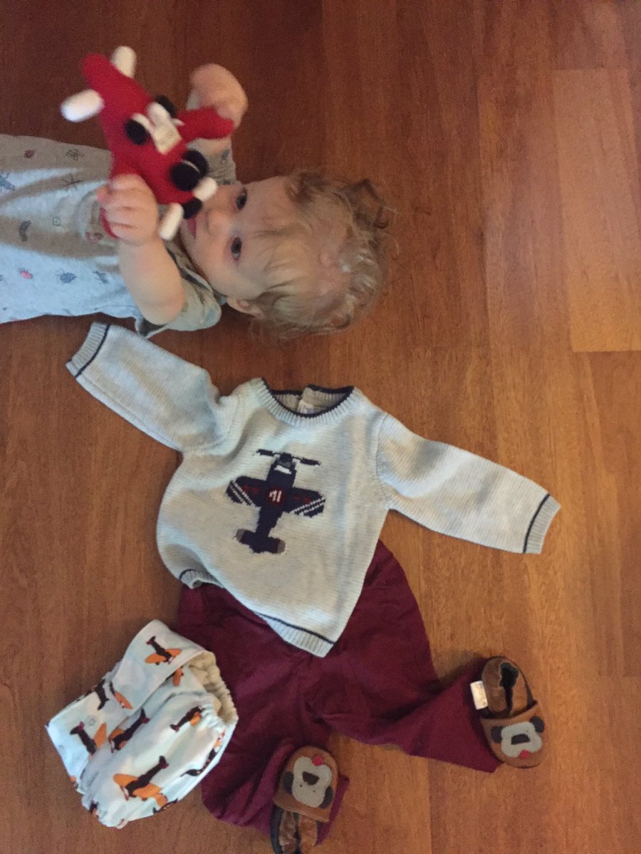 jennamarg's tweet photo. 🤦🏼‍♀️🤷🏼‍♀️#ootdfail #hewantedhistoyplane #lovemykellyscloset #clothy @GroViaDiaper @diapershops https://t.co/exu8axC8ad