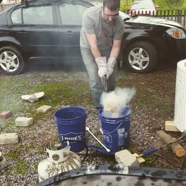 potterymaking's tweet photo. https://t.co/TsR9k88cZY From @wildfirepotterypenn -  I had a very successful obvara firing this morning. 🔥🌞 Here is a small clip. #wildfir… https://t.co/UzBMDcRCAt