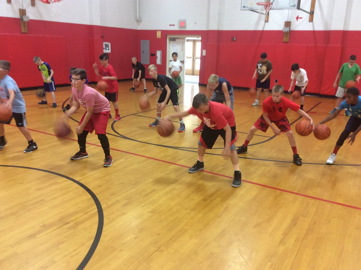 eams6th's tweet photo. EAMS Future All Star Basketball Camp is fast approaching. 
June 1-2 and 5-6. Sign up! @13easd https://t.co/el4UBz5W0q