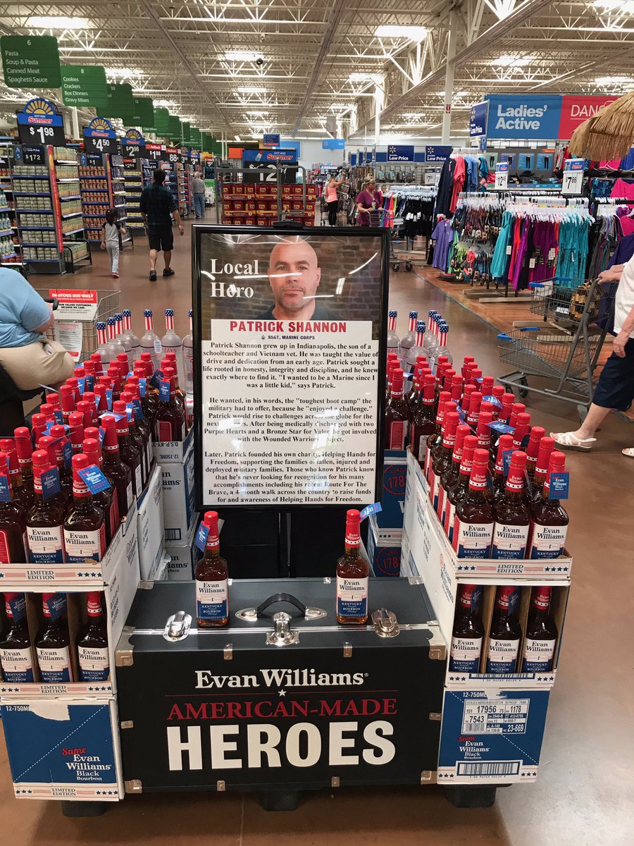 HHFFWarrior's tweet photo. @JMV1070 SSG Patrick Shannon here 2017 Evan Williams American made Hero of year from Indy https://t.co/hzK83ebjlH