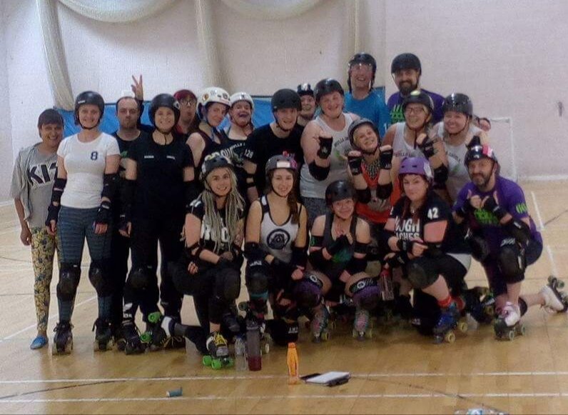 SboroSlammers's tweet photo. Last Friday we had the awesomeness that is @VicToriBee come and coach us. We all had a blast and can't wait for her to come back! https://t.co/vUpMWvTJa6