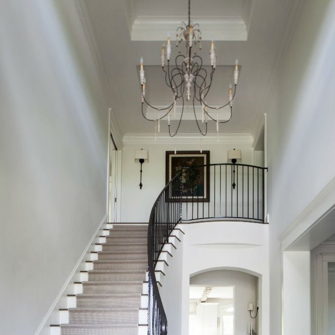 Fiorella design showcases the gorgeous woodworking in the Hannah Chandelier from <a href="/CurreyCo/">Currey & Company</a> - goo.gl/tLJpAx
#chandelier #lighting