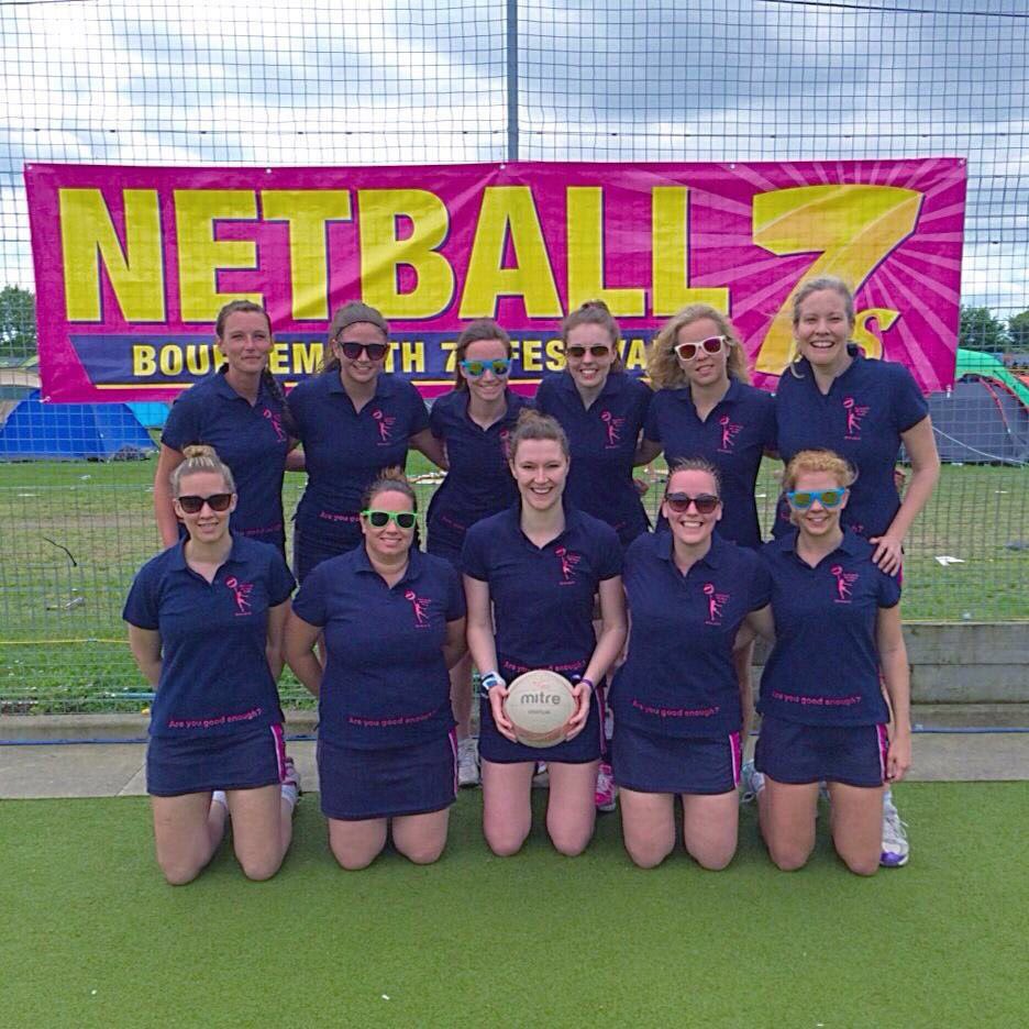 ClaygateNetball's tweet photo. Reason4:💙AWESOME SOCIALS 🍾tournaments, tours, nights aaat ➡️ Join us today!👯💃🏼💥 #netball #netballtrials #londonnetball @England_Netball https://t.co/Sg0O256POI