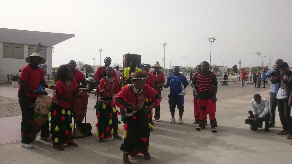 royalairmaroc's tweet image. Chaleureux accueil à l'aéroport international Léopold-Sédar-Senghor de Dakar. #RAM60