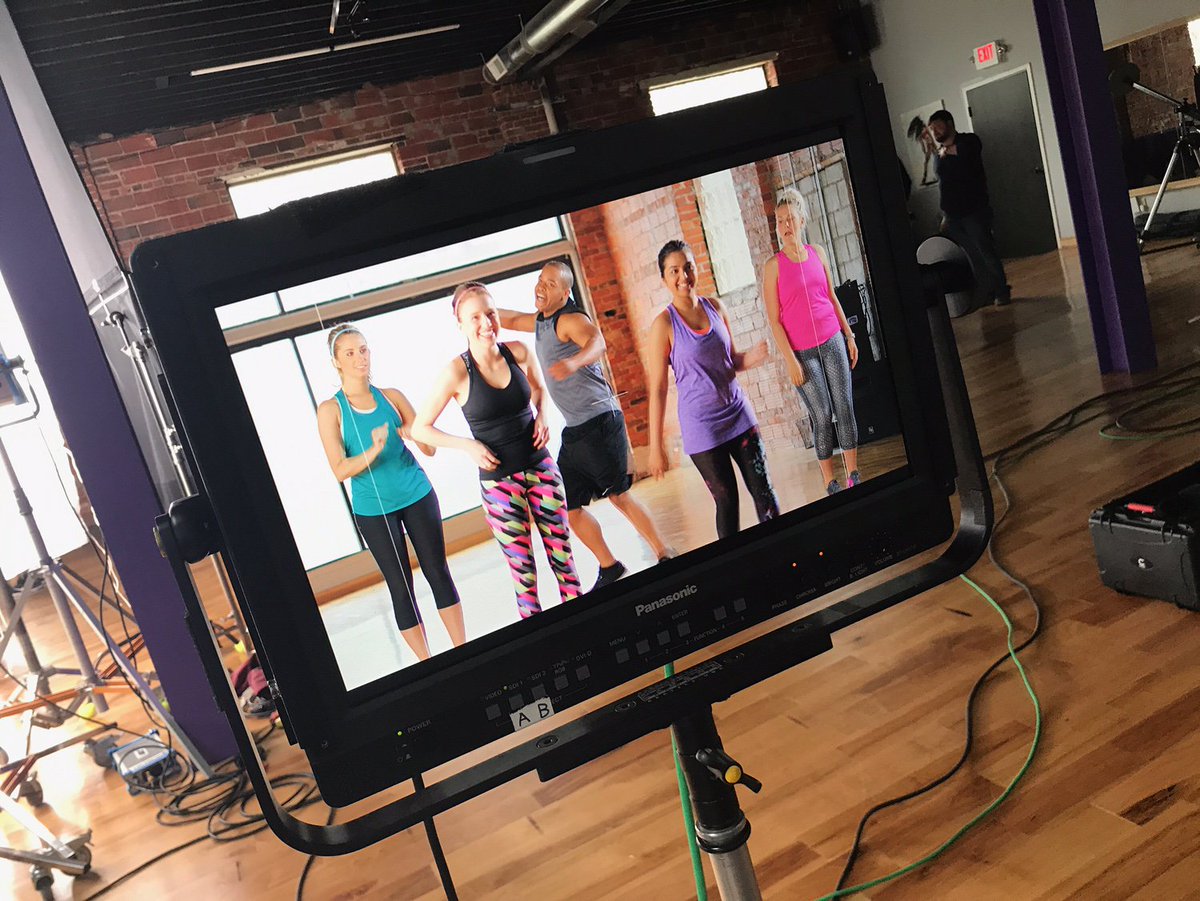 VisitTheLab's tweet image. On set Friday with @EAS for a fun shoot! #setlife #carbcontrol #controlwhatyoucan