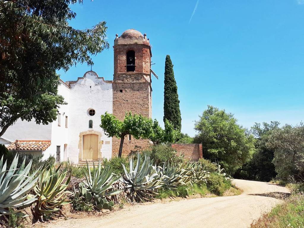 Social_Traveler's tweet photo. #SantMiqueldeVallmanya church. Landmark 3! 🚴☉ #MalgratdeMar #CatalunyaChallenge #DestinationChallenges with @Catal… https://t.co/bLx6UzP08D https://t.co/VFUaiT1pmz