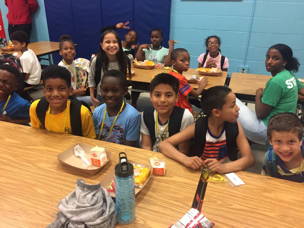 Montgomery_Rec's tweet photo. Great to see so many smiling faces at Burnt Mills One Dream Academy after school program! https://t.co/6uXVOa8ROp