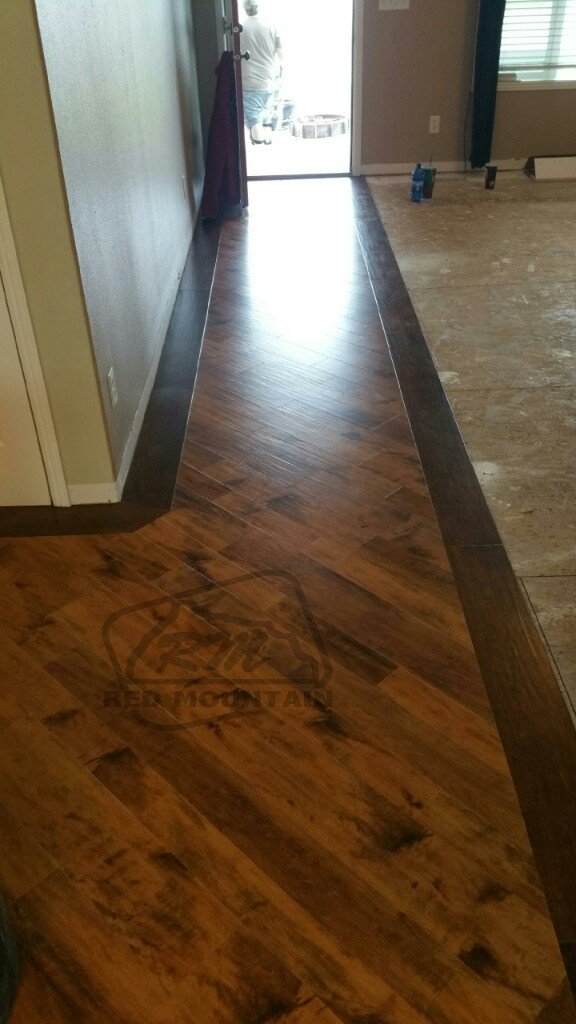 redmtnfloors's tweet photo. Rich blend of #artselect #toastedmaple #spanishcherry used to create this beautiful combo @KarndeanFloors. Customer has envious neighbors https://t.co/Uq3z6iFcBr