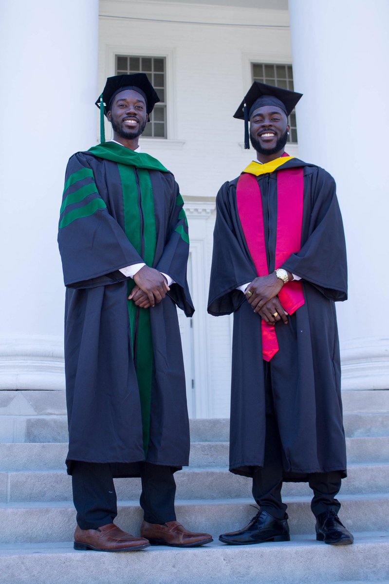 HungryJack_'s tweet photo. "Mom gave birth to two soldiers"

Doctorate of Medicine (left)
B.S. Degree in Mech. Engineering (right)

May 18th🎓 || May 20th🎓 https://t.co/FLad5bM3cu