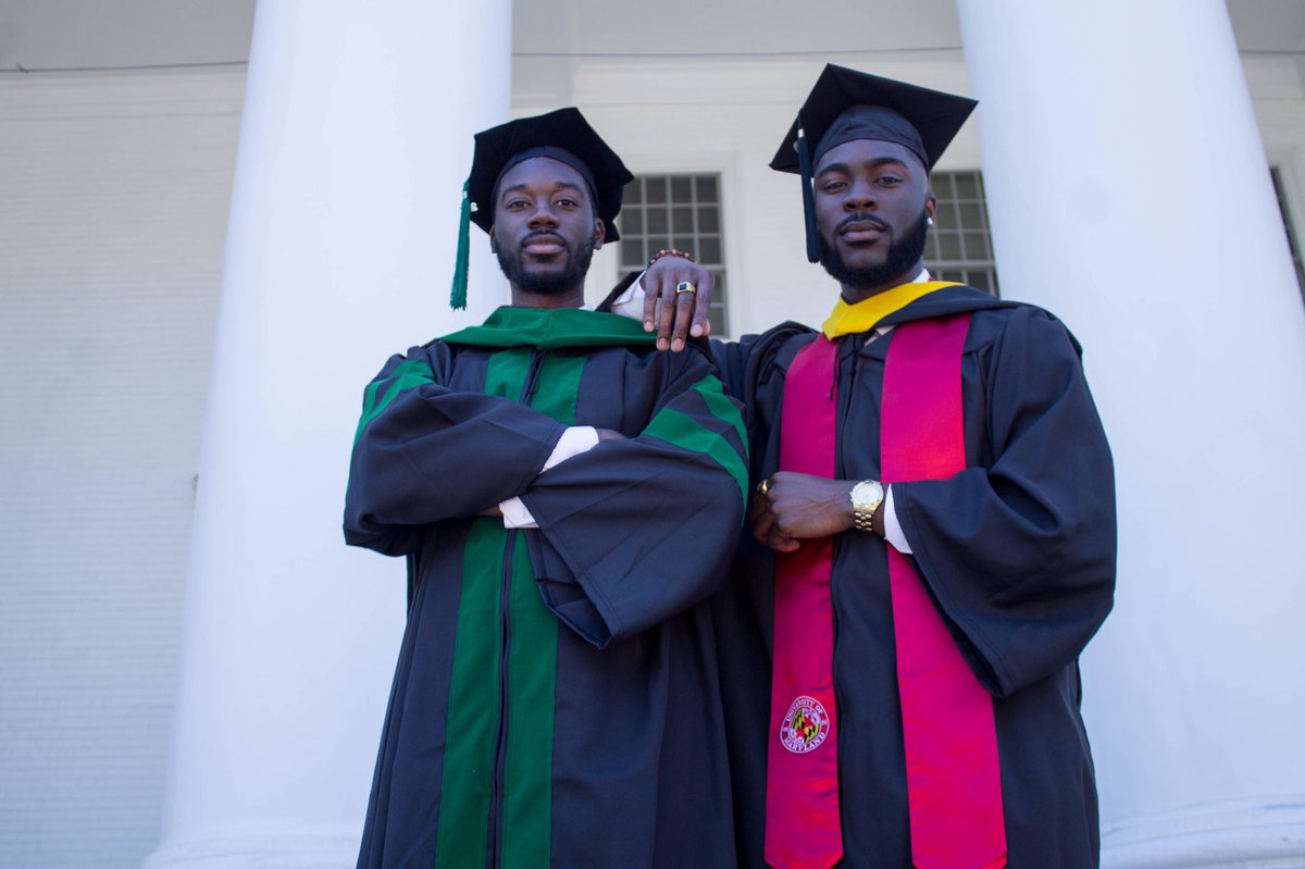 HungryJack_'s tweet photo. "Mom gave birth to two soldiers"

Doctorate of Medicine (left)
B.S. Degree in Mech. Engineering (right)

May 18th🎓 || May 20th🎓 https://t.co/FLad5bM3cu