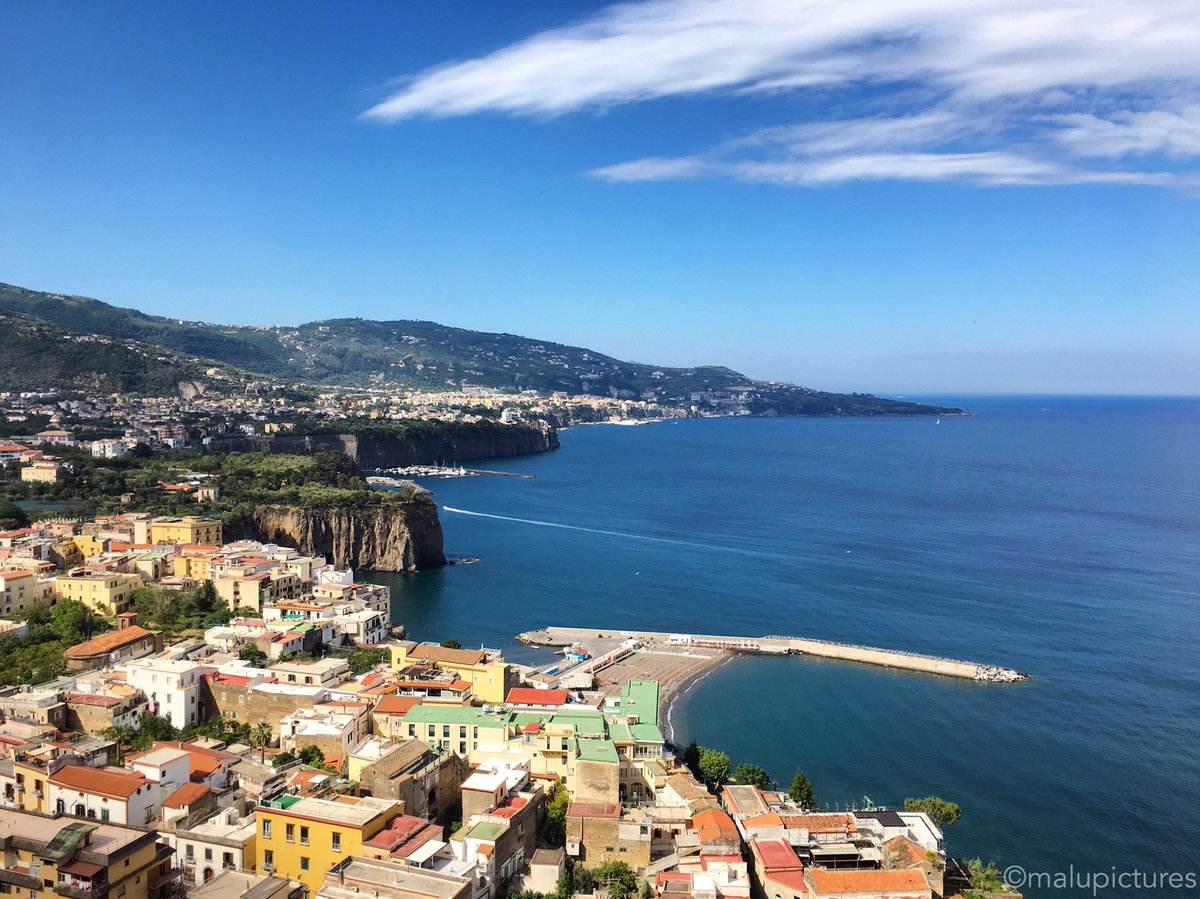 MarisaLukovich's tweet photo. Fantastic view of the #SorrentoPeninsula on our trip #SplendoursofItaly #costsaver #Italy #Sorrento #simplytrafalgar #travel #lovetravel https://t.co/lOfBnSdhJX