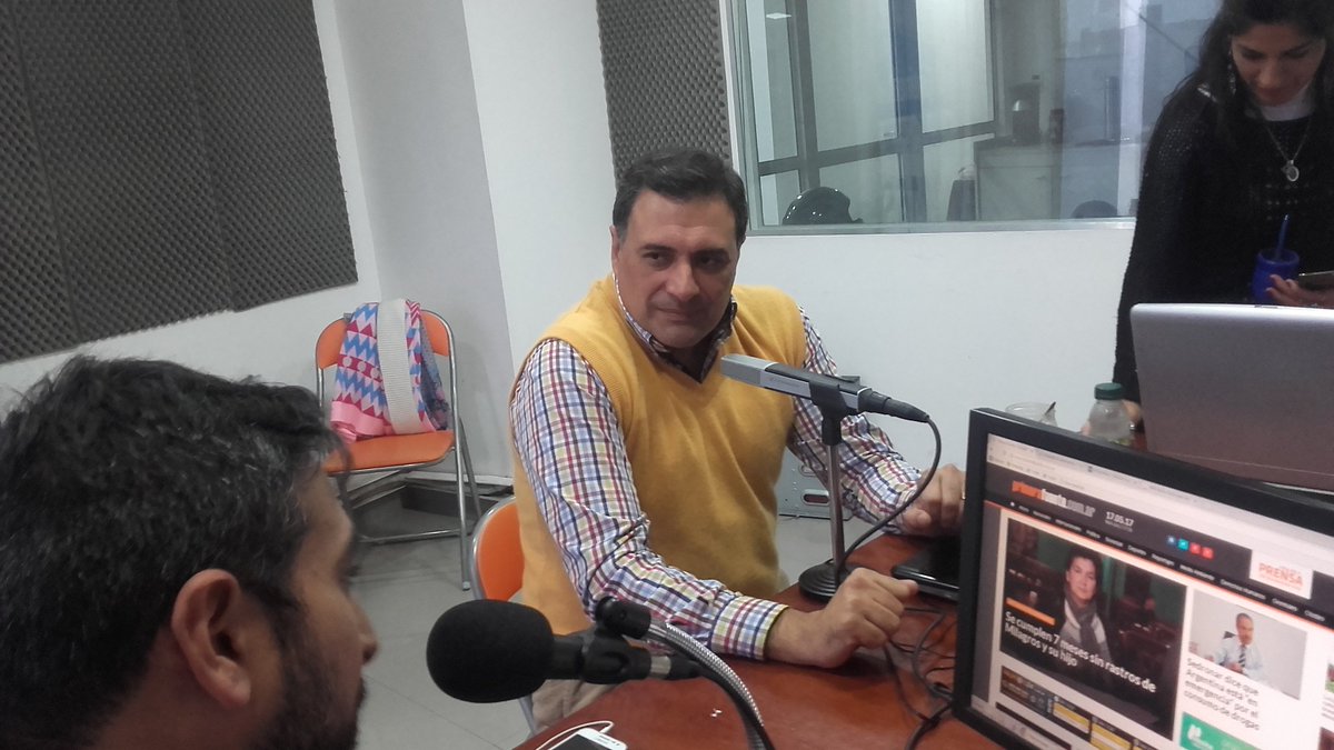 fabyorqueda's tweet photo. Intendente Carlos Najar en Radio Continental 1001 Junto a Diego Tomas https://t.co/2pMOmaBzfo