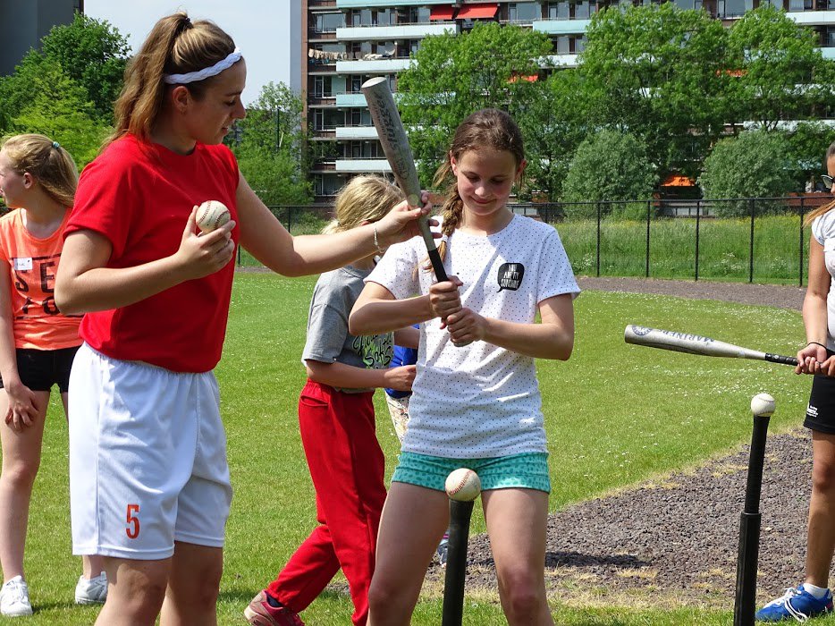 RooieLeeuwen's tweet photo. Ruim 50 kinderen op het veld! Een zeer geslaagde Welcome Friends Dag bij Red Lions! @KNBSB #NWFD2017 https://t.co/8BhxrOprm1