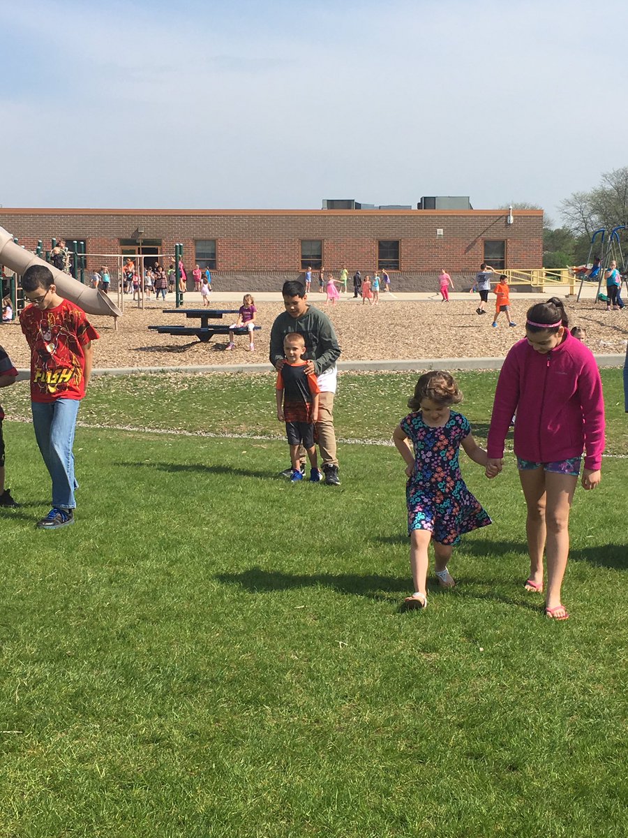 Faase608's tweet photo. Just some fun partner play! @MrsAustinKinder https://t.co/VadvF1KirR