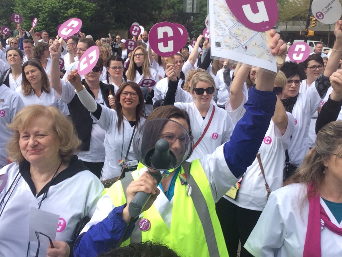 BCNursesUnion's tweet photo. @BCNursesUnion rally at VAG #riseup #bcnurally2017 https://t.co/TQpdDhLTyl