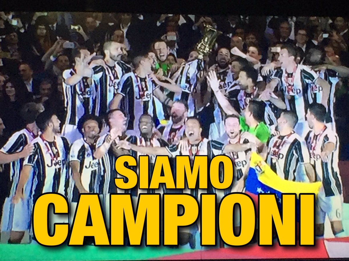 Juvefc10's tweet photo. LA JUVENTUS VINCE LA COPPA ITALIA 2017 🇮🇹 🏆⚪️⚫️ #FinoAllaFine #ForzaJuve #ForzaJuventus #TimCup https://t.co/sbeqgkRCMG