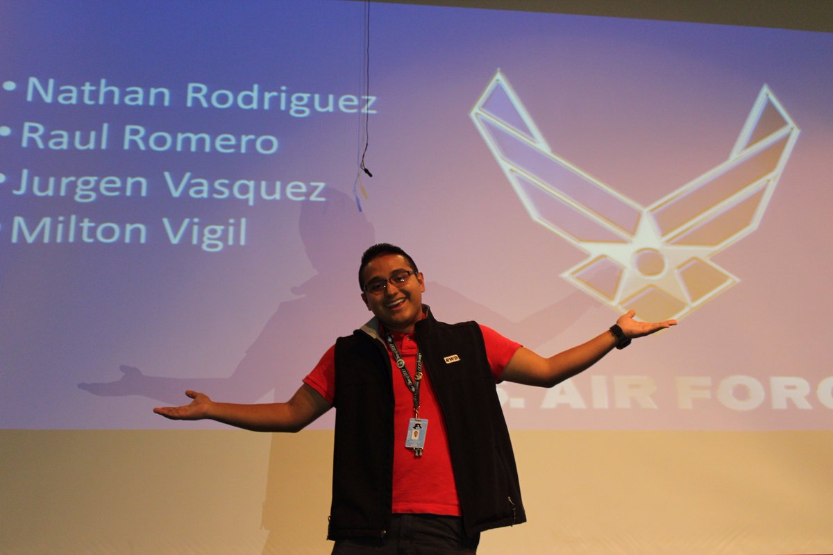 AHSCollegePlug's tweet photo. This @usairforce bound @AldineSenior flew solo at Decision Day, and we couldn't be more proud! #AHSDecisionDay #AdviseTX #AdvisingCorps https://t.co/h0kbUf5wPi
