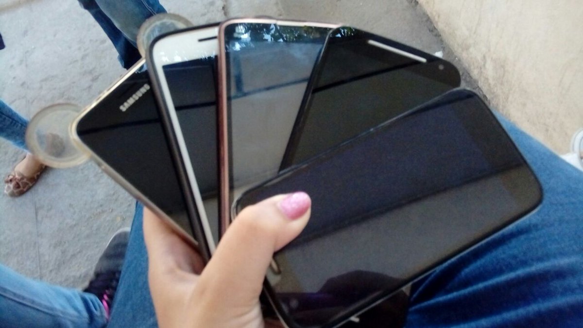 IroniasDaLua's tweet image. Quando você é a unica que não joga na ed. Física