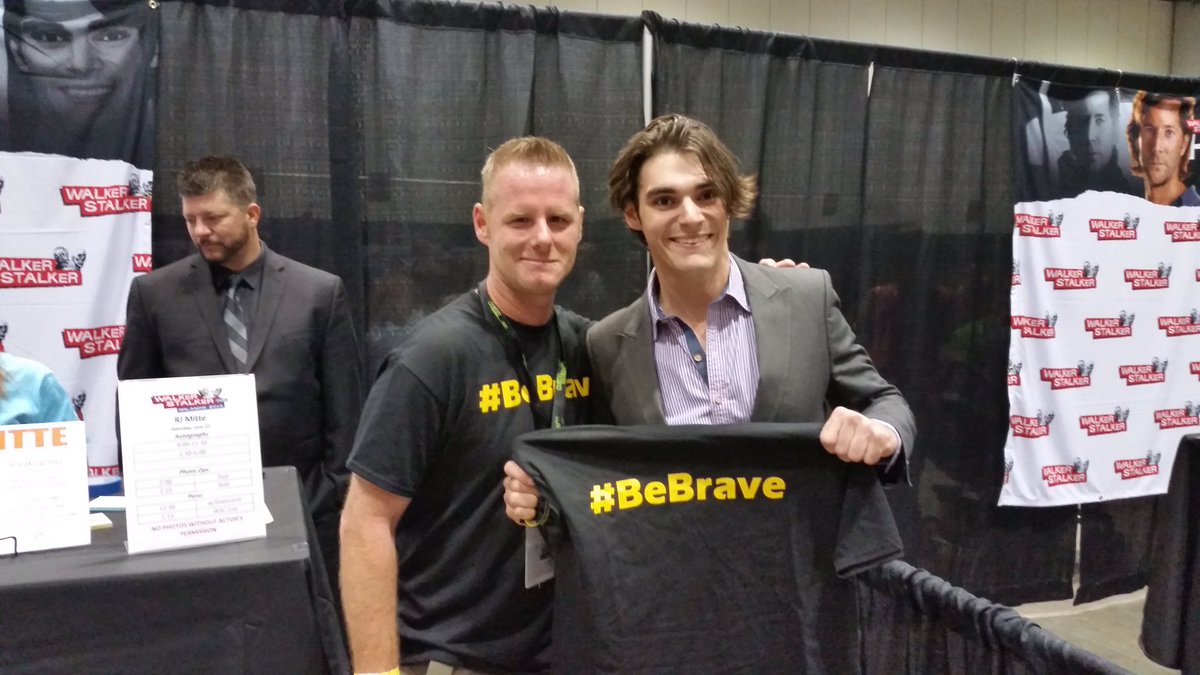BeBrave_Org's tweet image. We first met @RjMitte at @WalkrStalkrCon in Orlando! Now he's #TeamBeBrave helping kids fight cancer!
bebrave.networkforgood.com/projects/29071…