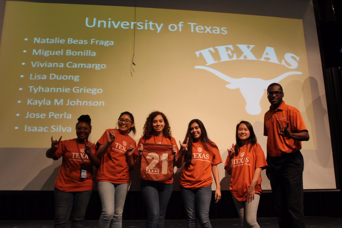 AHSCollegePlug's tweet photo. These @AldineSenior mustangs are eager to be @UTAustin longhorns! #AHSDecisionDay #AdviseTX #AdvisingCorps https://t.co/hPlNLcBRi0